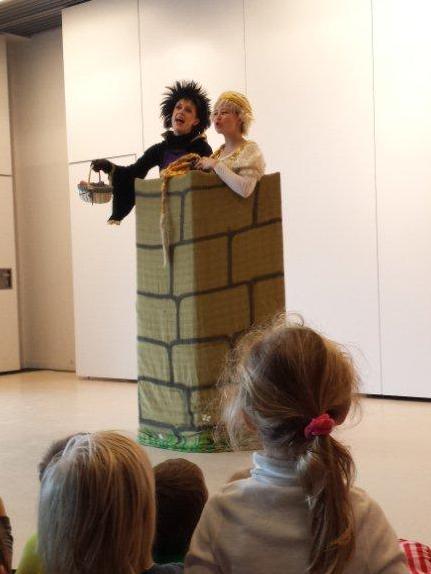 tl_files/dualingo_neu/News 2013 2014/20140204_RapunzelWitch3.jpg